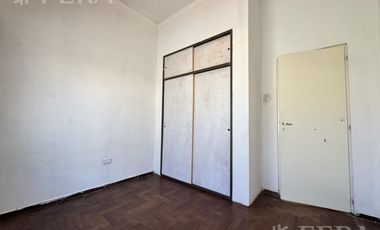 Venta casa 5 ambientes con cochera y quincho en Quilmes