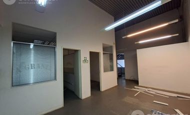 LOCAL EN ALQUILER A METROS DEL MERCADO NORTE - 640 m2 Cubiertos - Ex supermercado