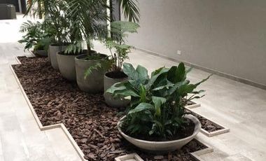 Venta departamento en dúplex de 3 ambientes con jardín y parrilla