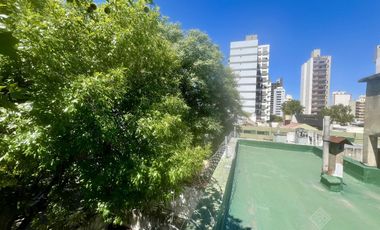 Impecable 4 amb a mts de la Avda y del Centro Comercial!!!