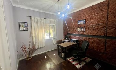 Impecable 4 amb a mts de la Avda y del Centro Comercial!!!