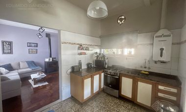 Impecable 4 amb a mts de la Avda y del Centro Comercial!!!