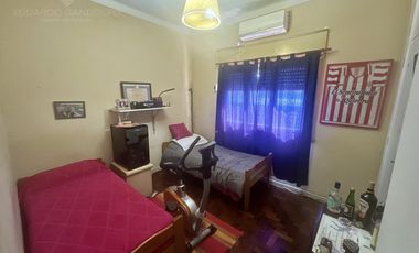 Impecable 4 amb a mts de la Avda y del Centro Comercial!!!