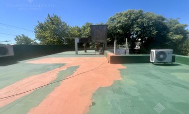 Impecable 4 amb a mts de la Avda y del Centro Comercial!!!