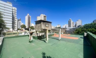 Impecable 4 amb a mts de la Avda y del Centro Comercial!!!