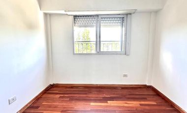 DEPTO TRES AMB CON COCHERA