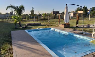 PARA APROVECHAR!! TERRENO CON PILETA   CIMIENTOS   BAÑO EN LAS TARDES!!