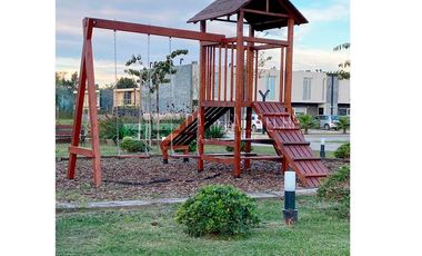 D. Esteche Realty- Duplex a estrenar de 4 ambientes en Spring Park