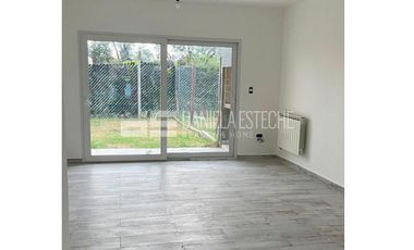 D. Esteche Realty- Duplex a estrenar de 4 ambientes en Spring Park