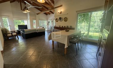 Venta - Casa Quinta con Pileta y costa de Río - Paso Cordova - C063