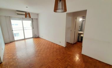 Vicente López - Amplio departamento de 2 amb con Balcón francés!!