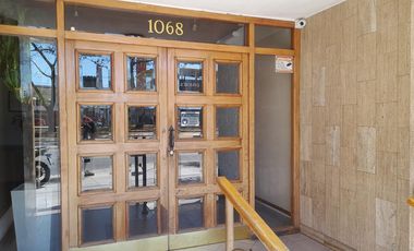 Vicente López - Amplio departamento de 2 amb con Balcón francés!!