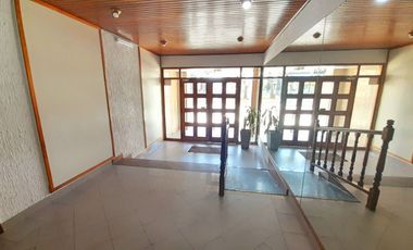 Vicente López - Amplio departamento de 2 amb con Balcón francés!!