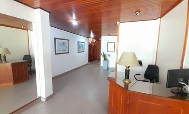 Vicente López - Amplio departamento de 2 amb con Balcón francés!!