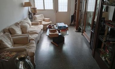Departamento 3 ambientes en Planta Baja con patio en Vicente López