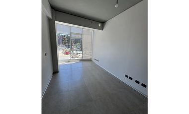 OFICINA NUEVA EN ARRIENDO PINARES