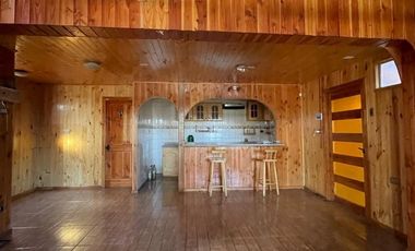 DIECIOCHO DE SEPTIEMBRE PAINE PASAJE  ARRIENDO LINDA CASA MADERA DOS PISOS CON GAKPON