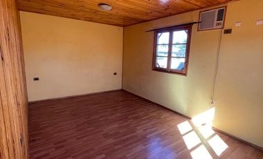 DIECIOCHO DE SEPTIEMBRE PAINE PASAJE  ARRIENDO LINDA CASA MADERA DOS PISOS CON GAKPON