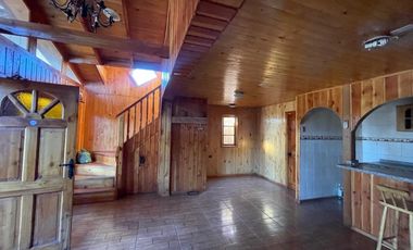 DIECIOCHO DE SEPTIEMBRE PAINE PASAJE  ARRIENDO LINDA CASA MADERA DOS PISOS CON GAKPON