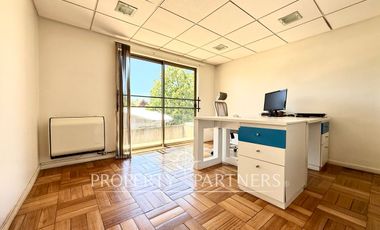 Casa mediterránea uso residencial u oficina en Huertos Familiares