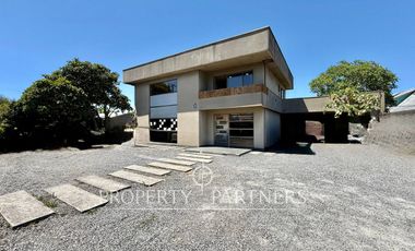 Casa mediterránea uso residencial u oficina en Huertos Familiares