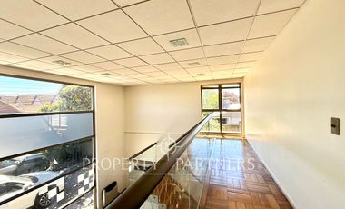 Casa mediterránea uso residencial u oficina en Huertos Familiares