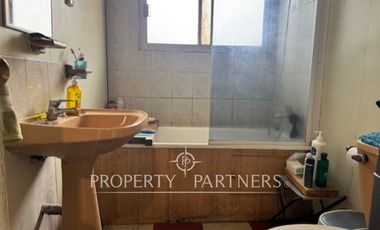 Casa en venta a pasos del Cerro de Cruz, incluye 3 departamentos para arriendo, Punta Arenas.