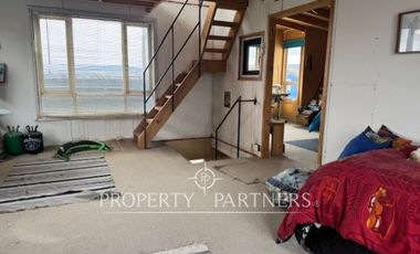 Casa en venta a pasos del Cerro de Cruz, incluye 3 departamentos para arriendo, Punta Arenas.