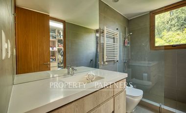 Moderna Casa en calle cerrada y tranquila cerca portal la dehesa