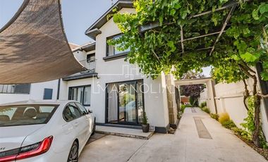 Casa en Venta en Jorge Matte Gormaz, Plaza Dinamarca