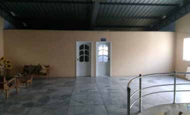 Galpón y Casa Comercial
