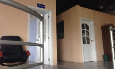 Galpón y Casa Comercial