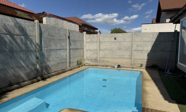 CASA EN ESTANCIA LAS RASTRAS