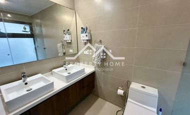 CASA 3 DORM MAS SERVICIO PISCINA Y QUINCHO CHAMISERO