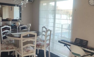 CASA CON 4 DORMITORIOS PISCINA Y QUINCHO REMODELADA