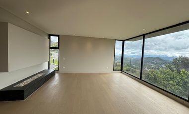 VENTA - RESIDENCIA DE MONTAÑA EN BOSQUE DE ENCENILLOS