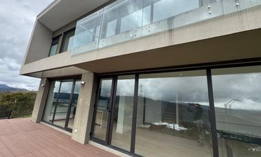 VENTA - RESIDENCIA DE MONTAÑA EN BOSQUE DE ENCENILLOS