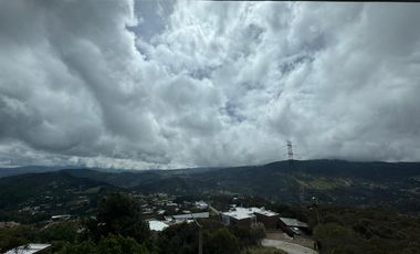 VENTA - RESIDENCIA DE MONTAÑA EN BOSQUE DE ENCENILLOS