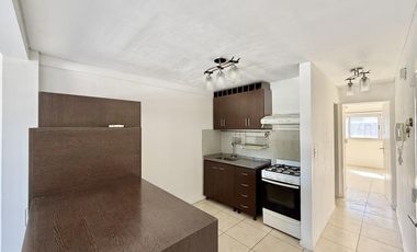 Departamento de 2 ambientes con balcón y cochera en venta en San Fernando