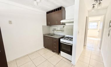 Departamento de 2 ambientes con balcón y cochera en venta en San Fernando