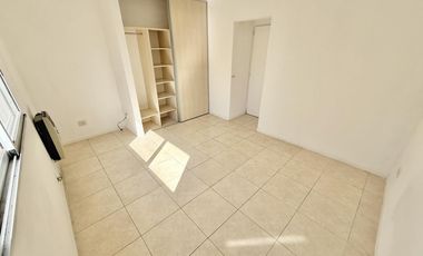 Departamento de 2 ambientes con balcón y cochera en venta en San Fernando