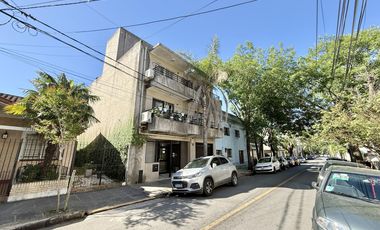 Departamento de 2 ambientes con balcón y cochera en venta en San Fernando