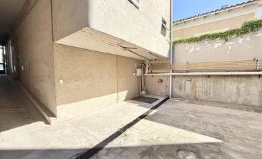 Departamento de 2 ambientes con balcón y cochera en venta en San Fernando