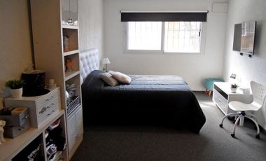 VENTA CHALET 6 AMBIENTES EN VILLA ADELINA