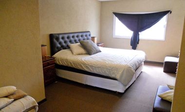 VENTA CHALET 6 AMBIENTES EN VILLA ADELINA