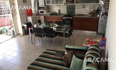 Duclout esquina Fernando de Toro - Monte Grande