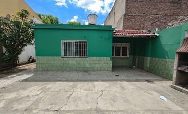 CASA 4 AMBIENTES ALQUILER EN MARCO AVELLANEDA 2526 (REMEDIOS DE ESCALADA)