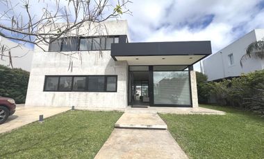 Casa en Los Alisos, Nordelta.