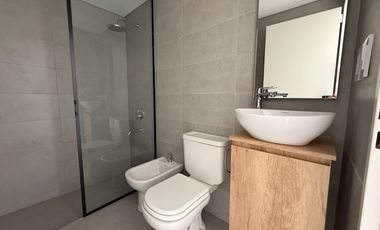 Pozo a la venta en Moron - Departamento con PATIO