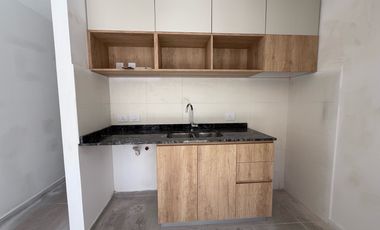 Pozo a la venta en Moron - Departamento con PATIO